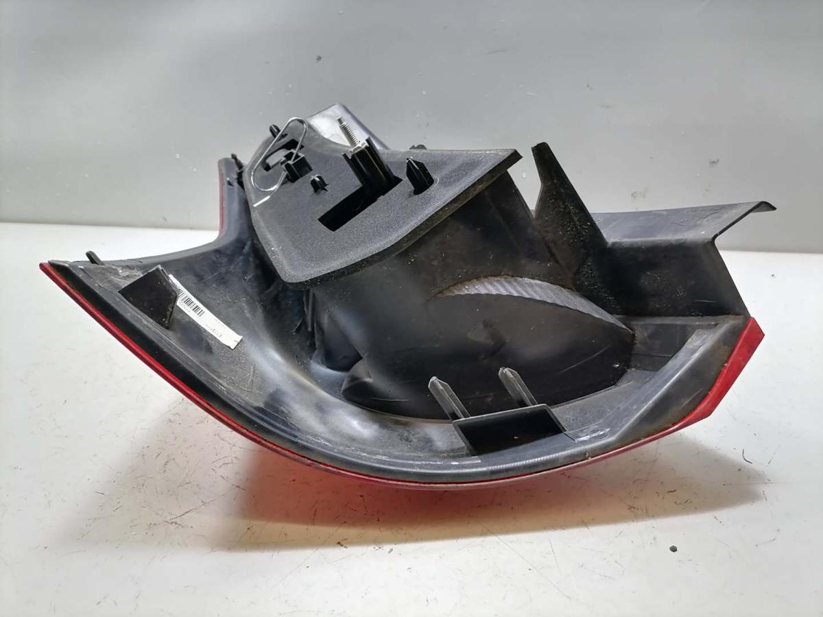 Dacia Sandero SD original R&uuml;cklicht R&uuml;ckleuchte rechts BJ09